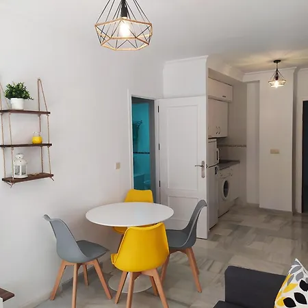 Ped - 1 Dorm - Reformado - 50 Metros Playa Y Centro - Wifi Фуэнхирола