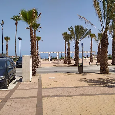 Apartamento Ped - 1 Dorm - Reformado - 50 Metros Playa Y Centro - Wifi