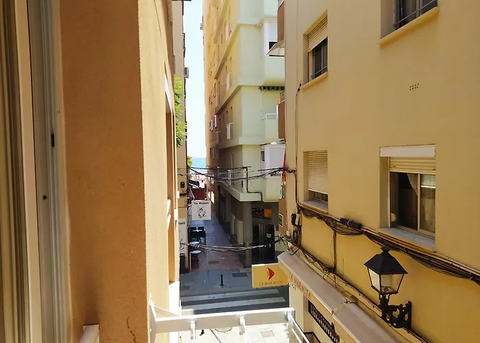 Daire Ped - 1 Dorm - Reformado - 50 Metros Playa Y Centro - Wifi Fuengirola